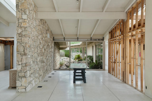 925 W Coronado Avenue, Palm Springs, CA 92262