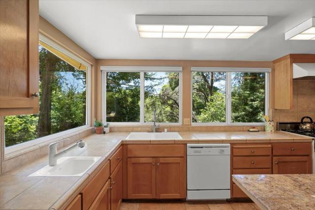 11949 Lakeshore Drive, Felton CA: https://media.crmls.org/mediaz/7d1137bc-4875-4d85-b418-cf3dd58b45e3.jpg