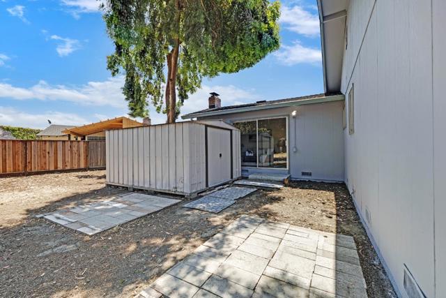 4919 Stafford Place, Newark CA: https://media.crmls.org/mediaz/7d1148e0-d8f6-4cfb-a56e-8ea5f0938c33.jpg