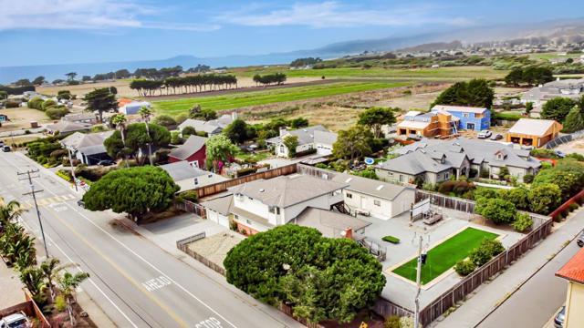 415 Kelly Avenue, Half Moon Bay CA: https://media.crmls.org/mediaz/7d119a7a-5df1-42f1-887b-ae17e202cad9.jpg