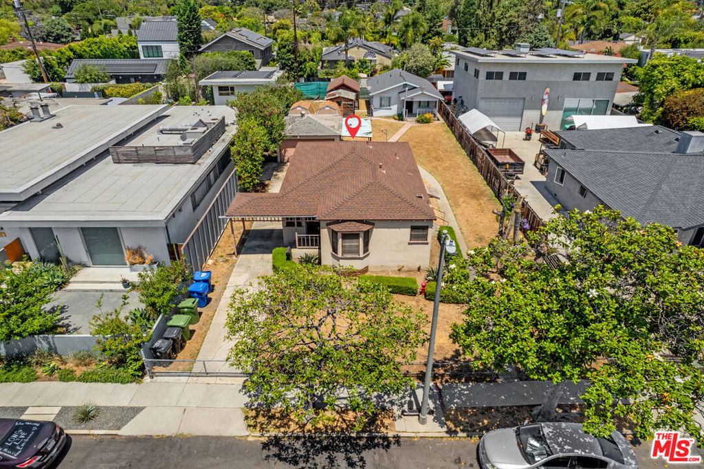 1325 Appleton Way