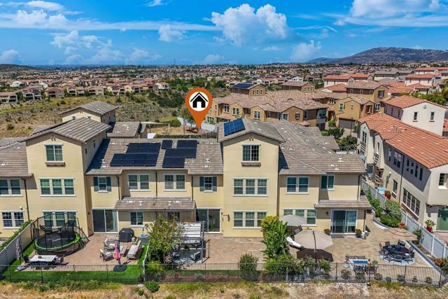 16291 Veridian Cir, San Diego CA: https://media.crmls.org/mediaz/7d11deb7-56f3-445c-b72a-0b37e8e0a21f.jpg