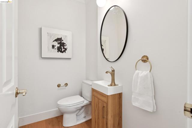 Image 26 of 57 For 23 Valant Place