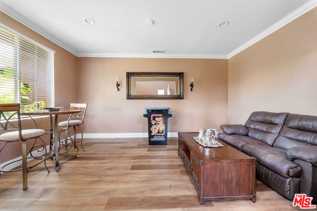 11501 Trailrun Court, Riverside CA: https://media.crmls.org/mediaz/7d13458f-b411-4d48-985c-160014f99178.jpg