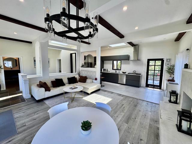 Detail Gallery Image 15 of 34 For 1923 Sunset Plaza Drive Dr, West Hollywood,  CA 90069 - 3 Beds | 3 Baths