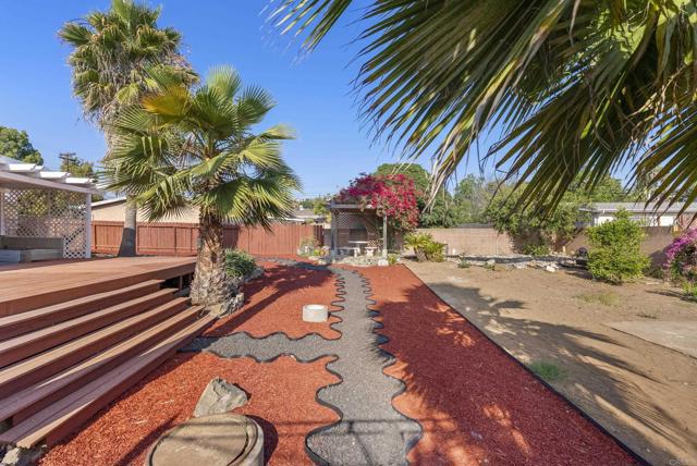 12405 Royal Rd, El Cajon CA: https://media.crmls.org/mediaz/7d15c256-72f0-4f1c-9a53-d98ee48b6439.jpg