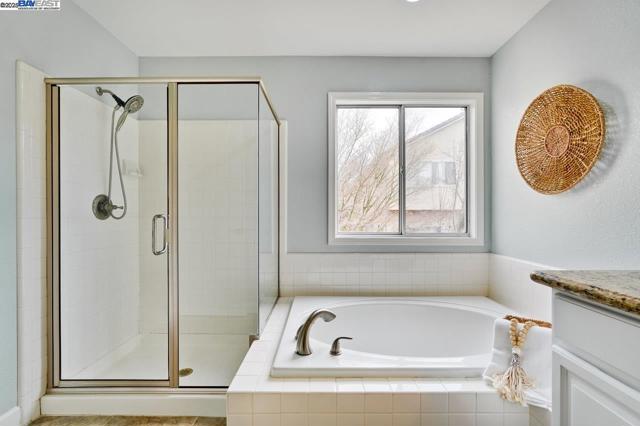Image 33 of 58 For 4144 Garibaldi Pl