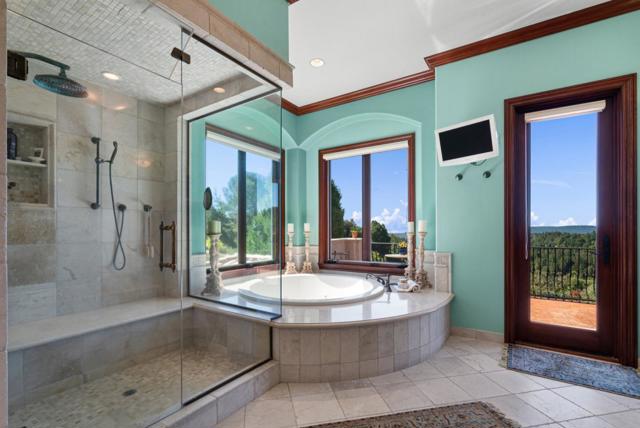 2053 Weston Road, Scotts Valley CA: https://media.crmls.org/mediaz/7d1655d1-3712-4b8b-a98a-d23a072cbfeb.jpg