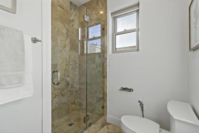 303 Lakeview Way, Redwood City CA: https://media.crmls.org/mediaz/7d165d87-6d61-4a38-85ff-59582a25441b.jpg