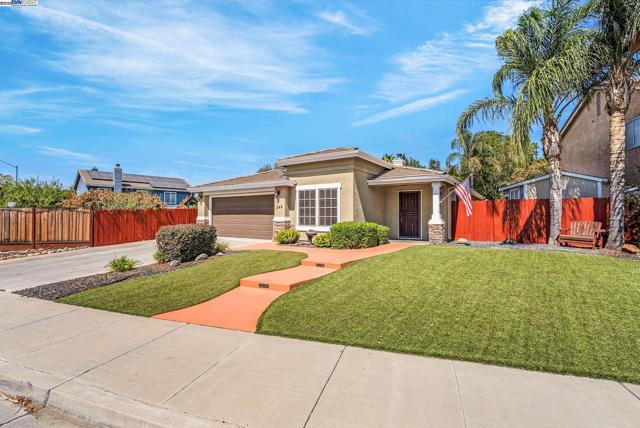 349 Cose Ln, Tracy CA: https://media.crmls.org/mediaz/7d1679c9-2933-4b42-837f-09ef1a5875b5.jpg