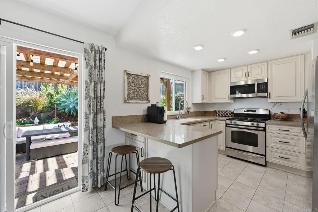 7D16Cf9F 7D9C 4520 9703 8Bfe82A22D02 2112 Savona Ct, Vista, Ca 92084 &Lt;Span Style='BackgroundColor:transparent;Padding:0Px;'&Gt; &Lt;Small&Gt; &Lt;I&Gt; &Lt;/I&Gt; &Lt;/Small&Gt;&Lt;/Span&Gt;