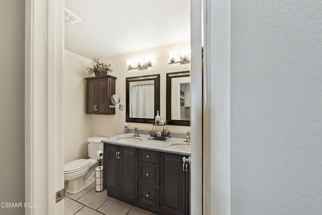 2228 Oak Haven Avenue, Simi Valley CA: https://media.crmls.org/mediaz/7d16e829-348b-48ab-ab9b-dbcd7c0b3d9a.jpg