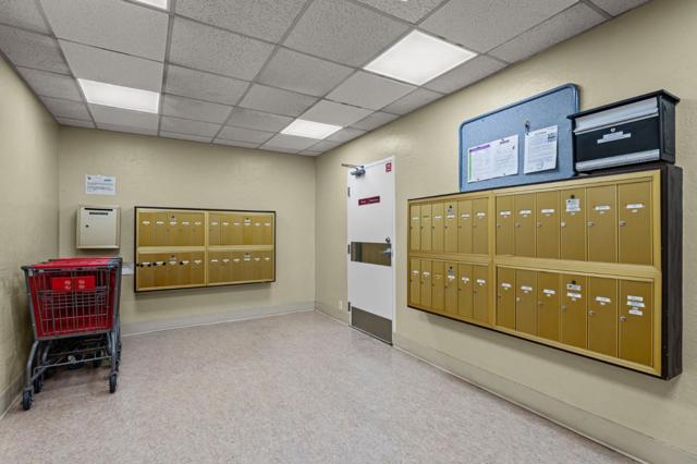 1550 Frontera Way, Millbrae CA: https://media.crmls.org/mediaz/7d176ce6-3026-44c2-baf5-e3cd8c2272b6.jpg