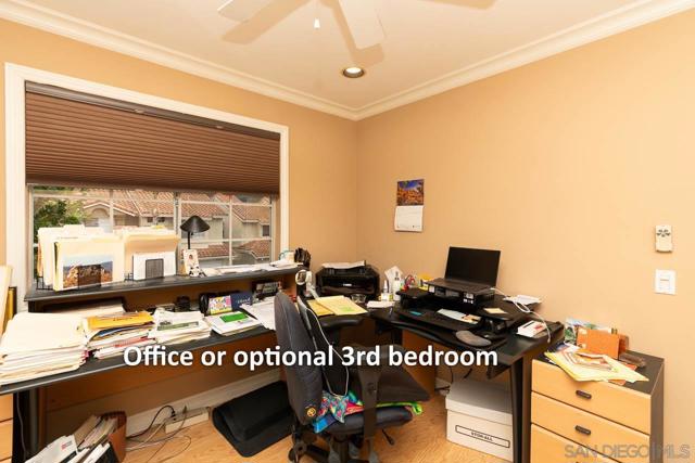 11002 Creekbridge Place, San Diego CA: https://media.crmls.org/mediaz/7d1777db-c0c8-4865-8b78-1f19084e797d.jpg