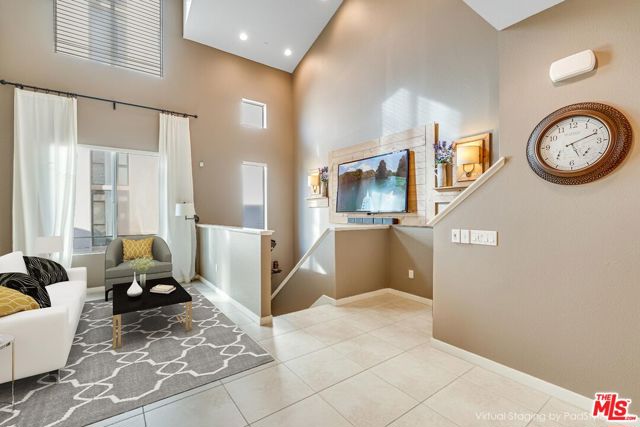 507 Rockefeller, Irvine CA: https://media.crmls.org/mediaz/7d17c61c-9658-4e47-8095-248215c5efdb.jpg