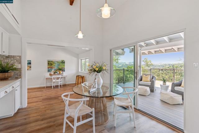 3803 Quail Ridge Road, Lafayette CA: https://media.crmls.org/mediaz/7d18922e-82a1-450b-8ff0-5d4a628053de.jpg