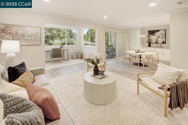1459 Rockledge Ln, Walnut Creek CA: https://media.crmls.org/mediaz/7d19af9c-c192-4ec0-bb51-2925b4f4ab0f.jpg