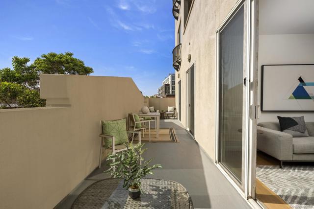 1601 India, San Diego CA: https://media.crmls.org/mediaz/7d19eb42-545f-4812-b6a9-c03fac4da810.jpg