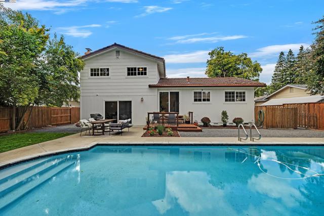 4421 Muirwood Dr, Pleasanton CA: https://media.crmls.org/mediaz/7d1a8299-0329-4c0a-998f-465f34a6dfa0.jpg