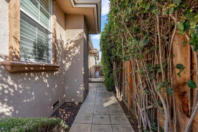6415 Moores Avenue, Newark CA: https://media.crmls.org/mediaz/7d1ad179-44af-41ad-b8c5-2b12fe180a3c.jpg