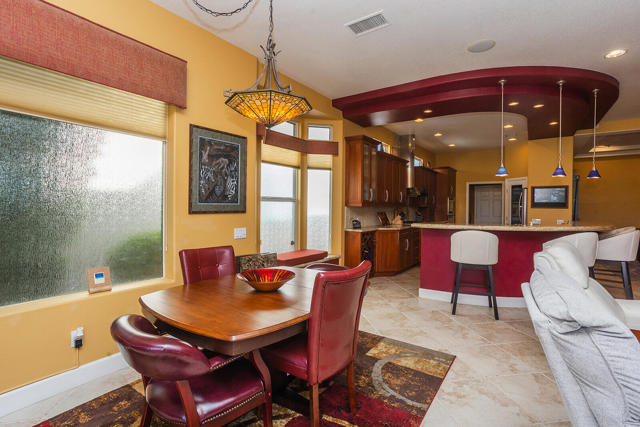 43363 N Heritage Palms Drive, Indio CA: https://media.crmls.org/mediaz/7d1b2e25-5bbd-4611-80cd-3c9f0b3f26b8.jpg