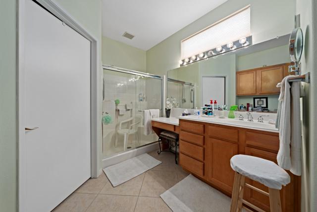 78987 Spirito Court, Palm Desert CA: https://media.crmls.org/mediaz/7d1c17c8-e882-4045-9cad-1973103f40c6.jpg