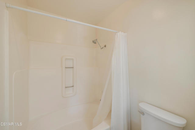 4471 Skyglen Court, Moorpark CA: https://media.crmls.org/mediaz/7d1c6e9c-cd84-4094-8a64-528c533425e9.jpg