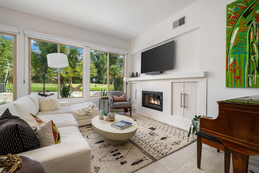 101 N Kavenish Drive