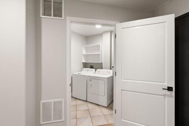 200 Sheridan Avenue, Palo Alto CA: https://media.crmls.org/mediaz/7d1ce978-a05b-4a7a-925e-5cd099da1b2b.jpg