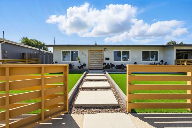 4862 Kesling Ct, San Diego CA: https://media.crmls.org/mediaz/7d1cf7b8-51a1-438e-bdf1-1de0ecce764f.jpg