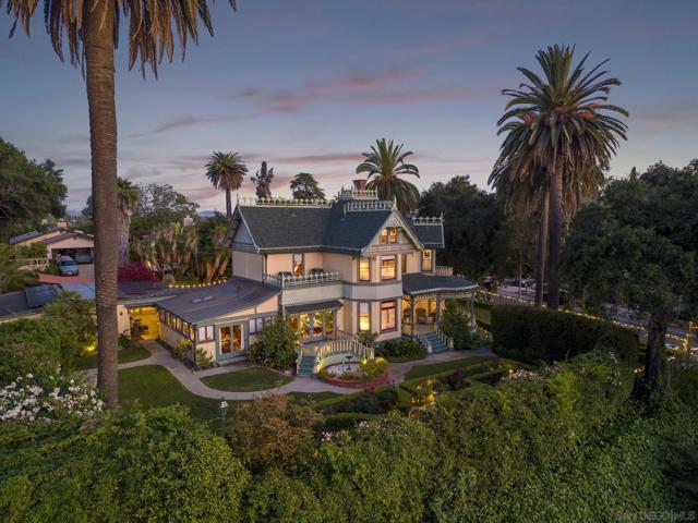 700 S Juniper, Escondido CA: https://media.crmls.org/mediaz/7d1e6e7d-2baa-478d-81ce-b0742ef7d2be.jpg