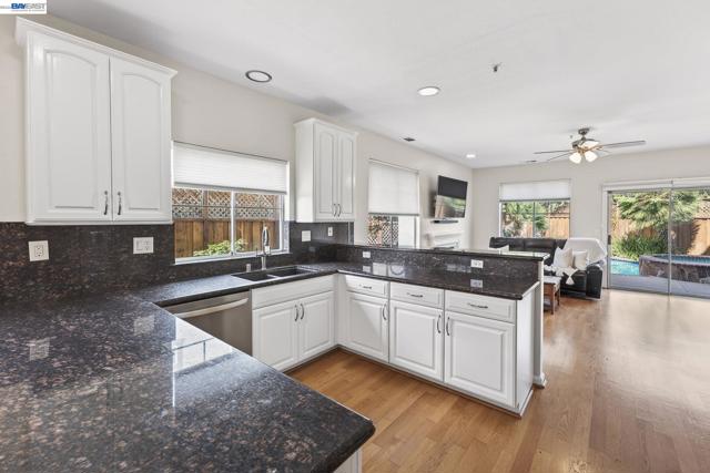 Image 16 of 45 For 1360 Toulon Ct