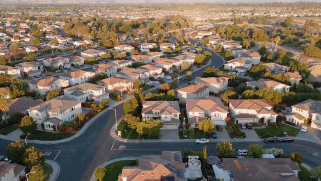 34798 Williams Way, Union City CA: https://media.crmls.org/mediaz/7d1e9972-4467-4c87-93b0-7f7bfcdfade3.jpg