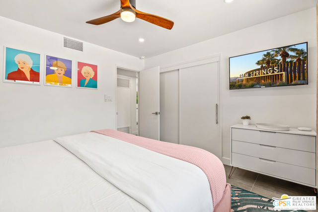 281 E Ocotillo Avenue, Palm Springs CA: https://media.crmls.org/mediaz/7d1ea585-69cd-4b8c-800f-8e0671ddcbf2.jpg