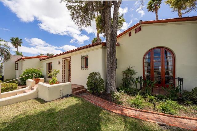 3928 La Cresta Way, Bonita CA: https://media.crmls.org/mediaz/7d1ed5db-6265-4a5e-8842-9844800407cd.jpg