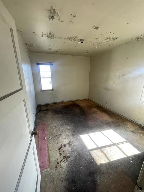 Detail Gallery Image 12 of 13 For 4072 Hillcrest #C,  Los Angeles,  CA 90008 - 2 Beds | 1 Baths