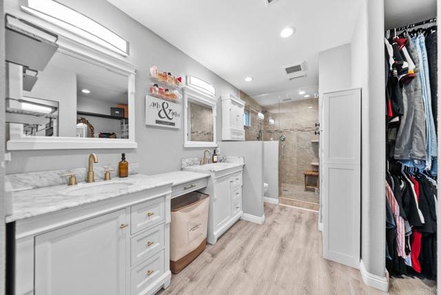 538 Tag Lane, Ramona CA: https://media.crmls.org/mediaz/7d1f6d82-0157-439c-b6ab-5c8e0618a44e.jpg