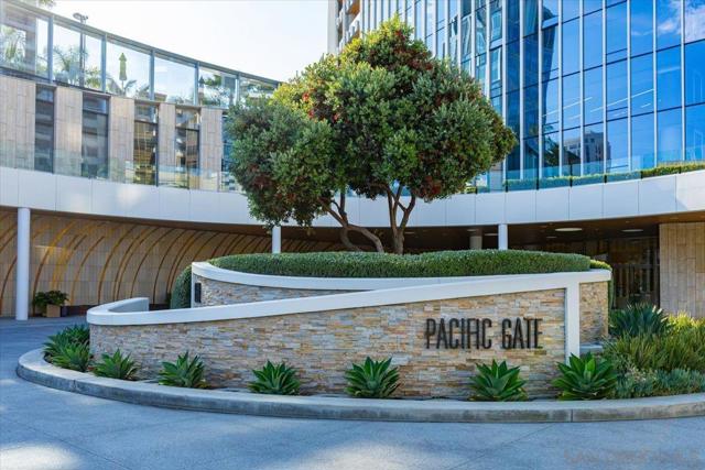 888 W E Street, San Diego CA: https://media.crmls.org/mediaz/7d202df4-407f-49dd-9bb9-54ae439e33b6.jpg