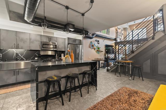 350 11Th Avenue, San Diego CA: https://media.crmls.org/mediaz/7d206eb0-9018-4d39-8fc9-c015310c8dee.jpg