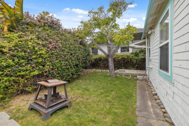 399 13th Avenue, Santa Cruz CA: https://media.crmls.org/mediaz/7d207564-ba28-4dc6-b539-1eefd0449ad5.jpg