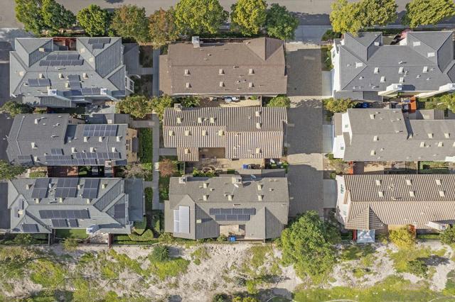 1670 Grasshopper Ln, Chula Vista CA: https://media.crmls.org/mediaz/7d2138d4-cc82-4b3f-ac0d-dee5f4818cc2.jpg