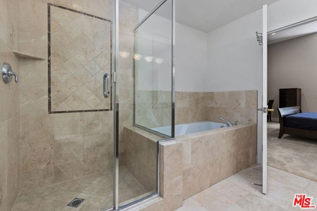 7249 Franklin Avenue, 401 photo 15