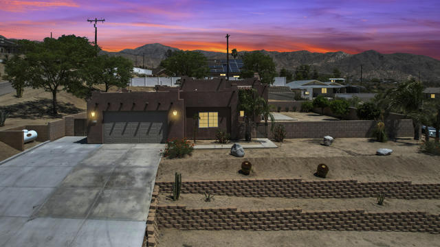 49110 Vista Drive, Morongo Valley CA: https://media.crmls.org/mediaz/7d21738d-7aa9-49e6-9be2-b5f0b4d35a4b.jpg