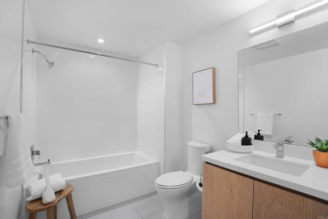 Image 20 of 56 For 1388 Kettner Blvd  1703