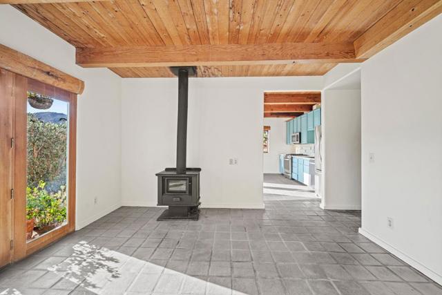 70 Valle Vista, Carmel Valley CA: https://media.crmls.org/mediaz/7d233949-d879-4cbb-8dbb-e8babbaf13b3.jpg