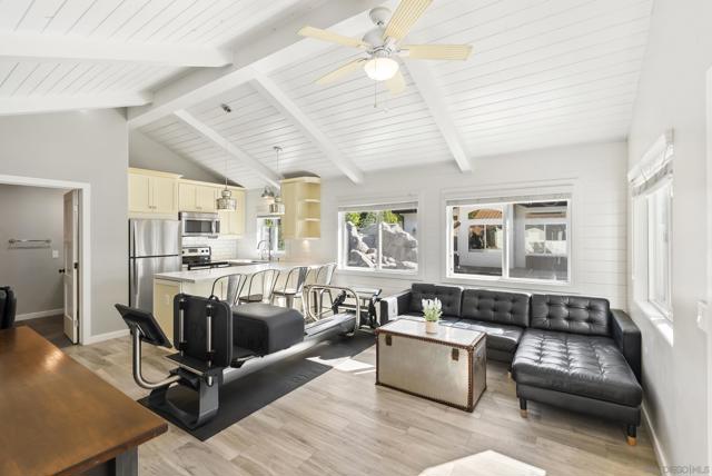 14224 Harrow Place, Poway CA: https://media.crmls.org/mediaz/7d238f0d-d168-4ba6-af87-a1901e8d250d.jpg