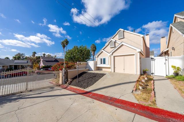 Detail Gallery Image 2 of 40 For 327 61st St, San Diego,  CA 92114 - 3 Beds | 3 Baths