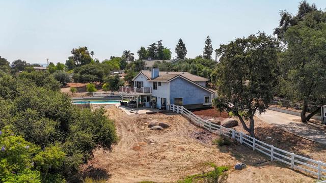 Detail Gallery Image 4 of 39 For 2129 Avenida Del Cielo, Alpine,  CA 91901 - 4 Beds | 2/1 Baths