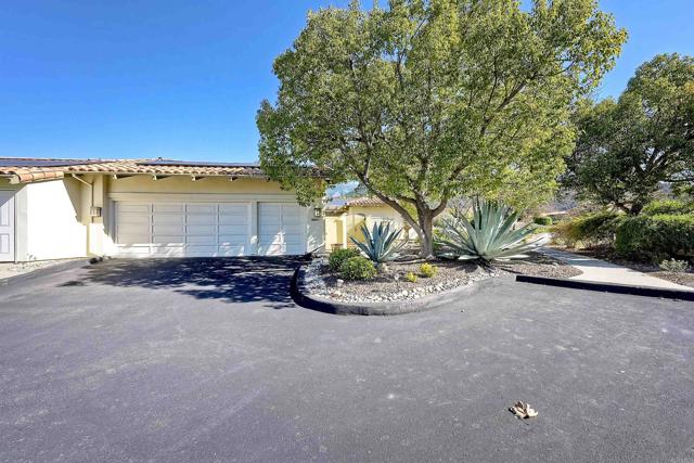 Detail Gallery Image 3 of 63 For 16142 El Tae, Pauma Valley,  CA 92061 - 3 Beds | 3 Baths