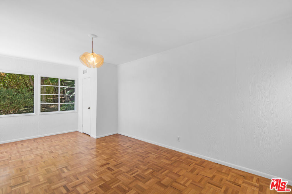 MLS #25587447 image #19